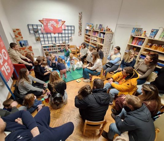 Mali čitači iz Dječjeg vrtića Bambi posjetili Gradsku knjižnicu u Varaždinu